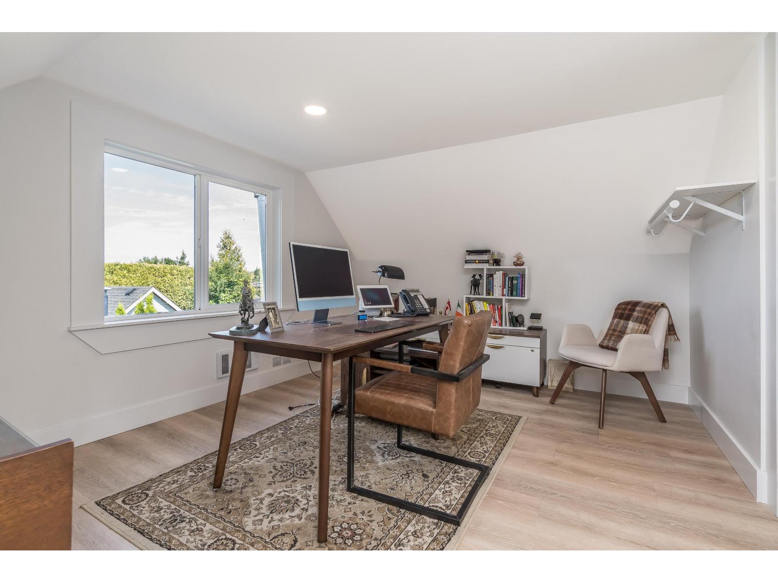 4827 216a Street Property Photo 18