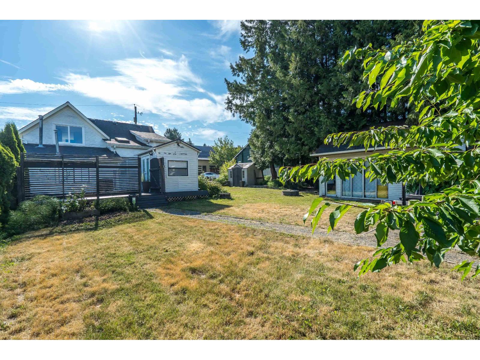 4827 216a Street Property Photo 28