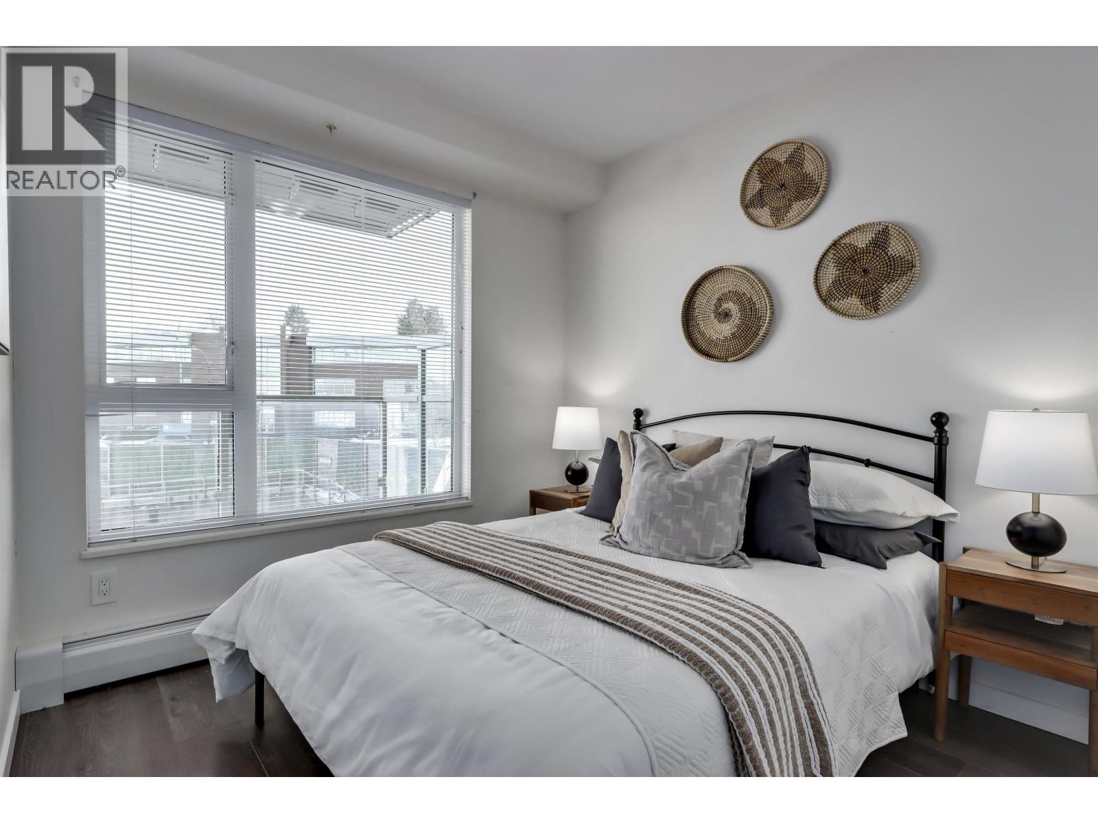 313 417 Great Northern Way Property Photo 13