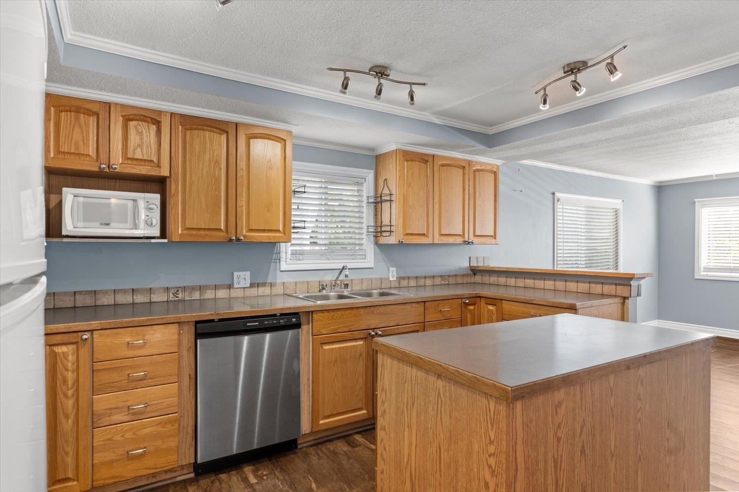 45640 Watson Road #10 Property Photo 6