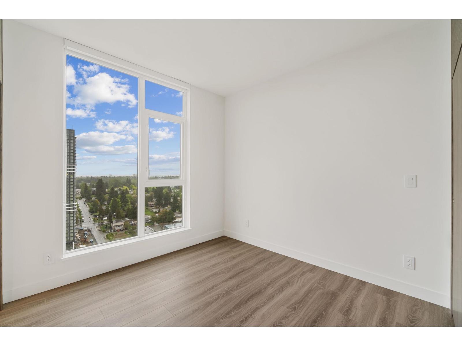 2302 10750 135a Street Property Photo 11