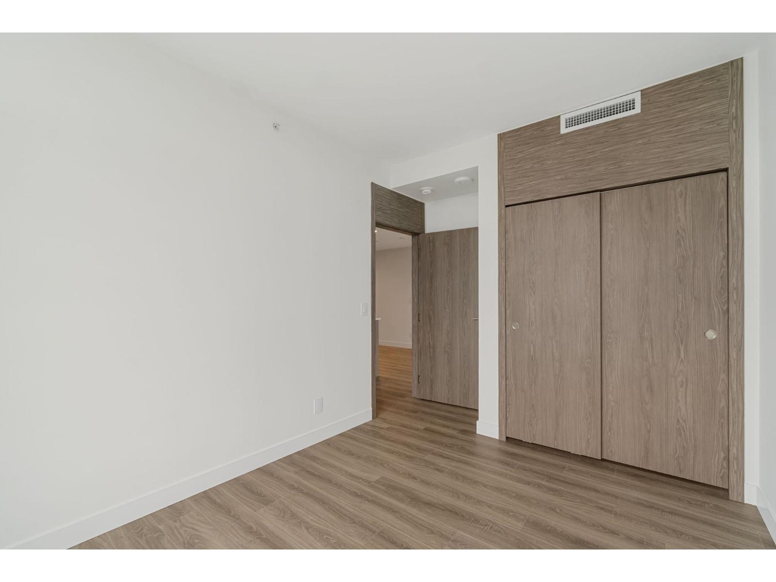 2302 10750 135a Street Property Photo 12