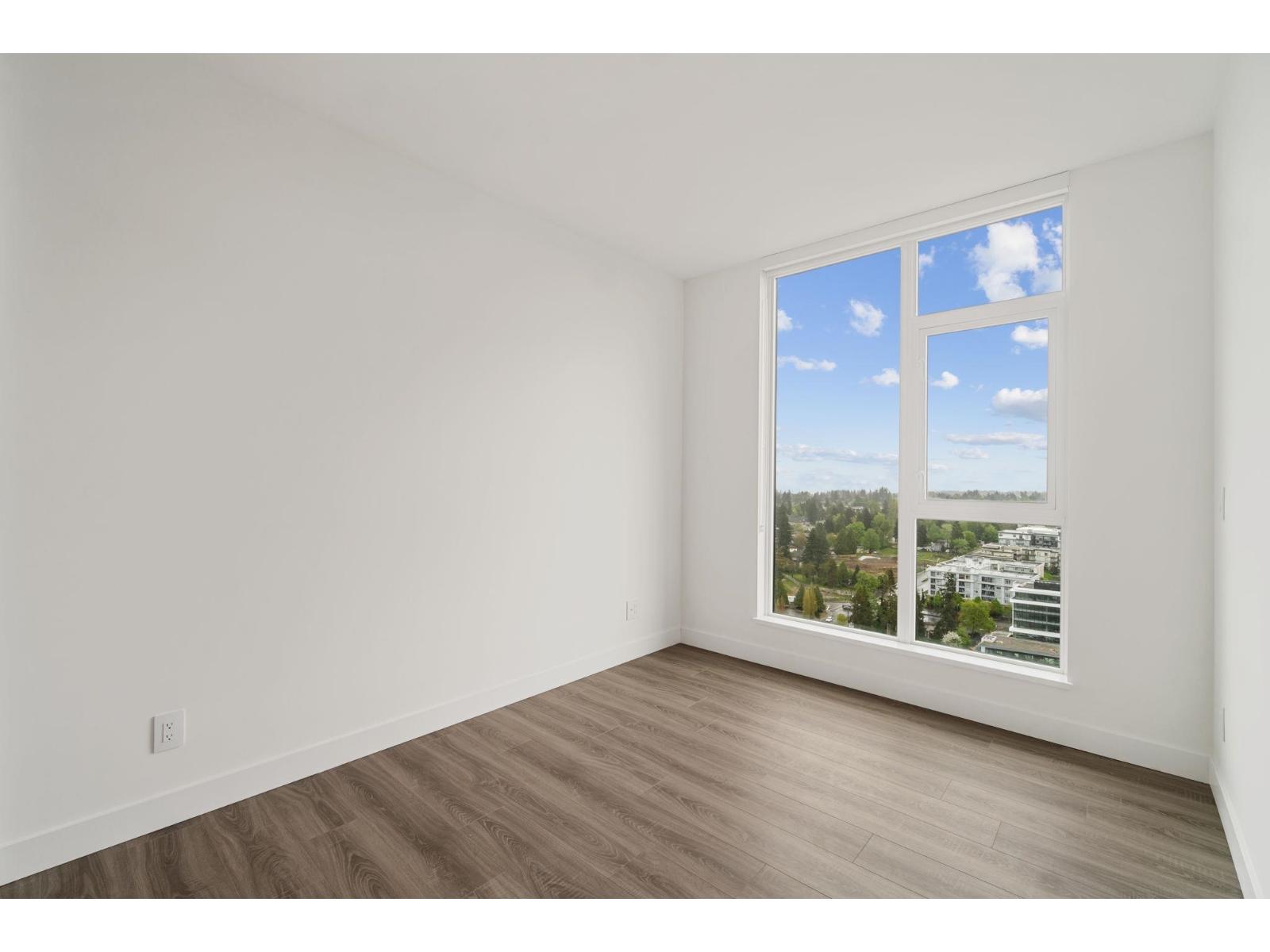 2302 10750 135a Street Property Photo 14