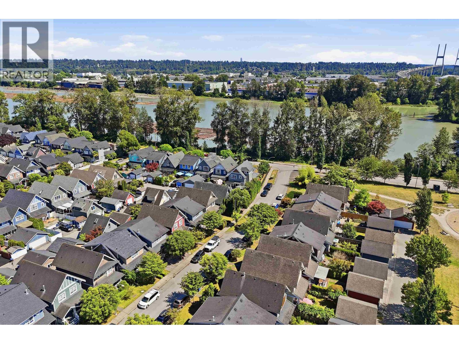 158 Dockside Court Property Photo 3