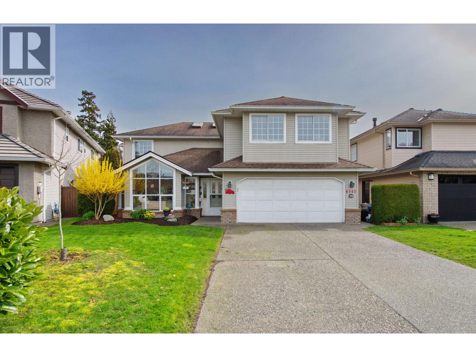 6343 Crescent Place Photo de la propriété 1