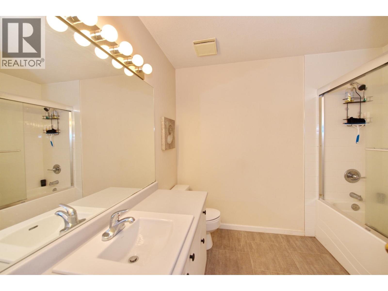 6343 Crescent Place Property Photo 27