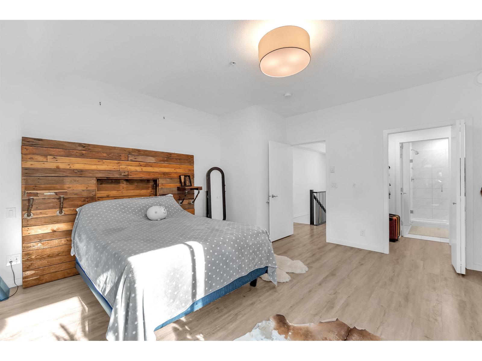 B210 20087 68 Avenue Property Photo 17