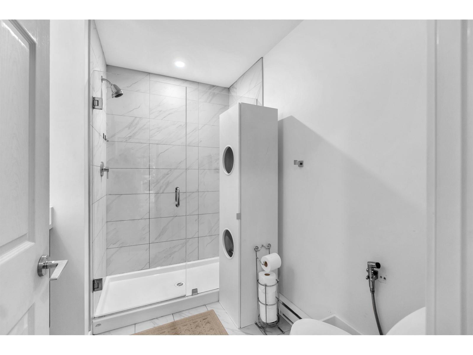 B210 20087 68 Avenue Property Photo 24