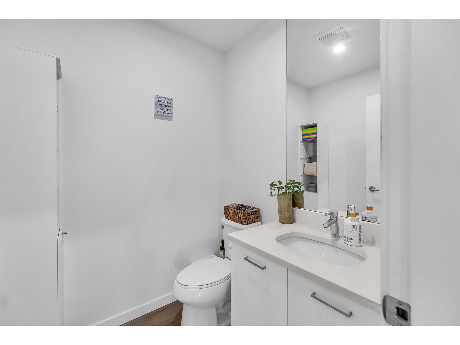 B210 20087 68 Avenue Property Photo 27