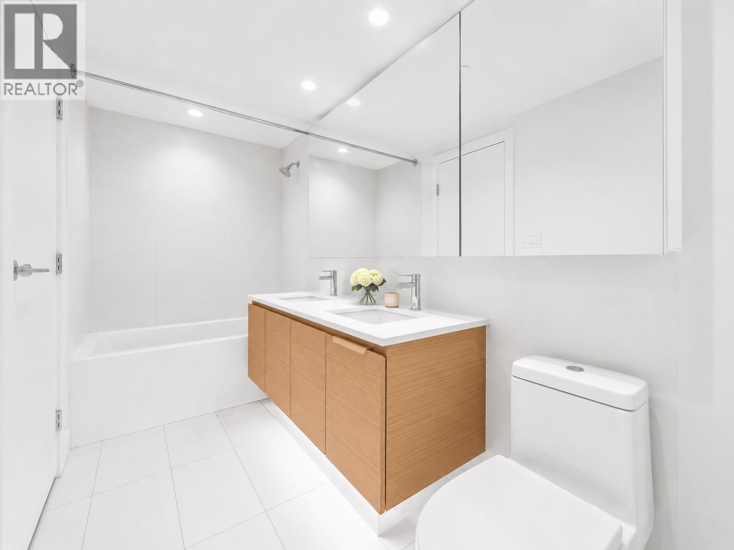 513 5508 Hollybridge Way Property Photo 10