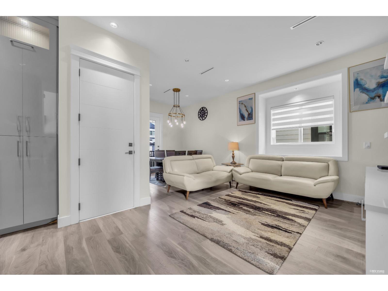 7068 194 Street Property Photo 10