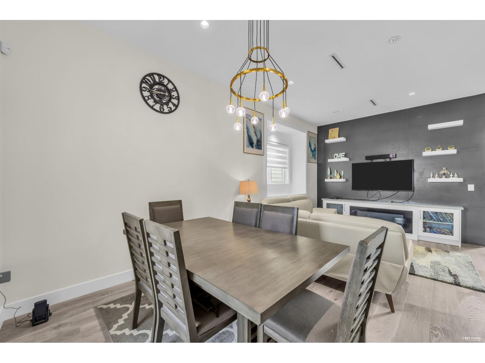 7068 194 Street Property Photo 17