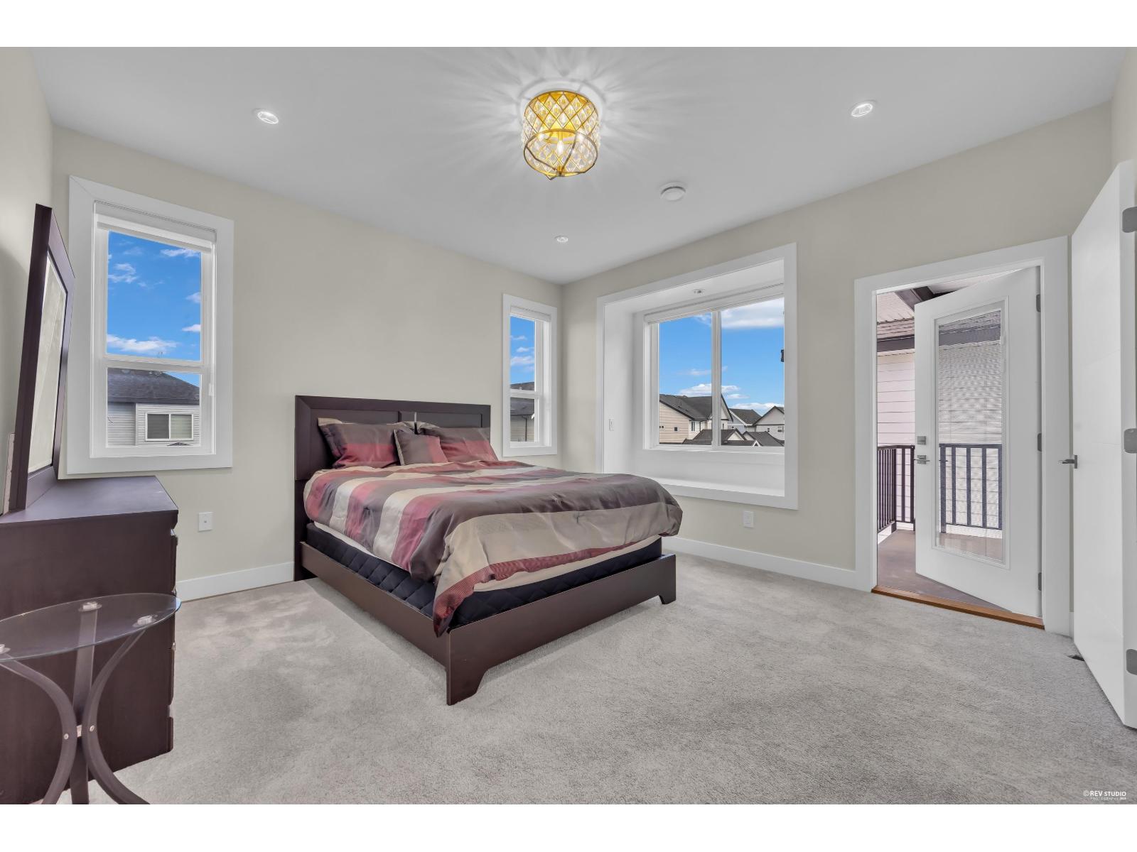 7068 194 Street Property Photo 18