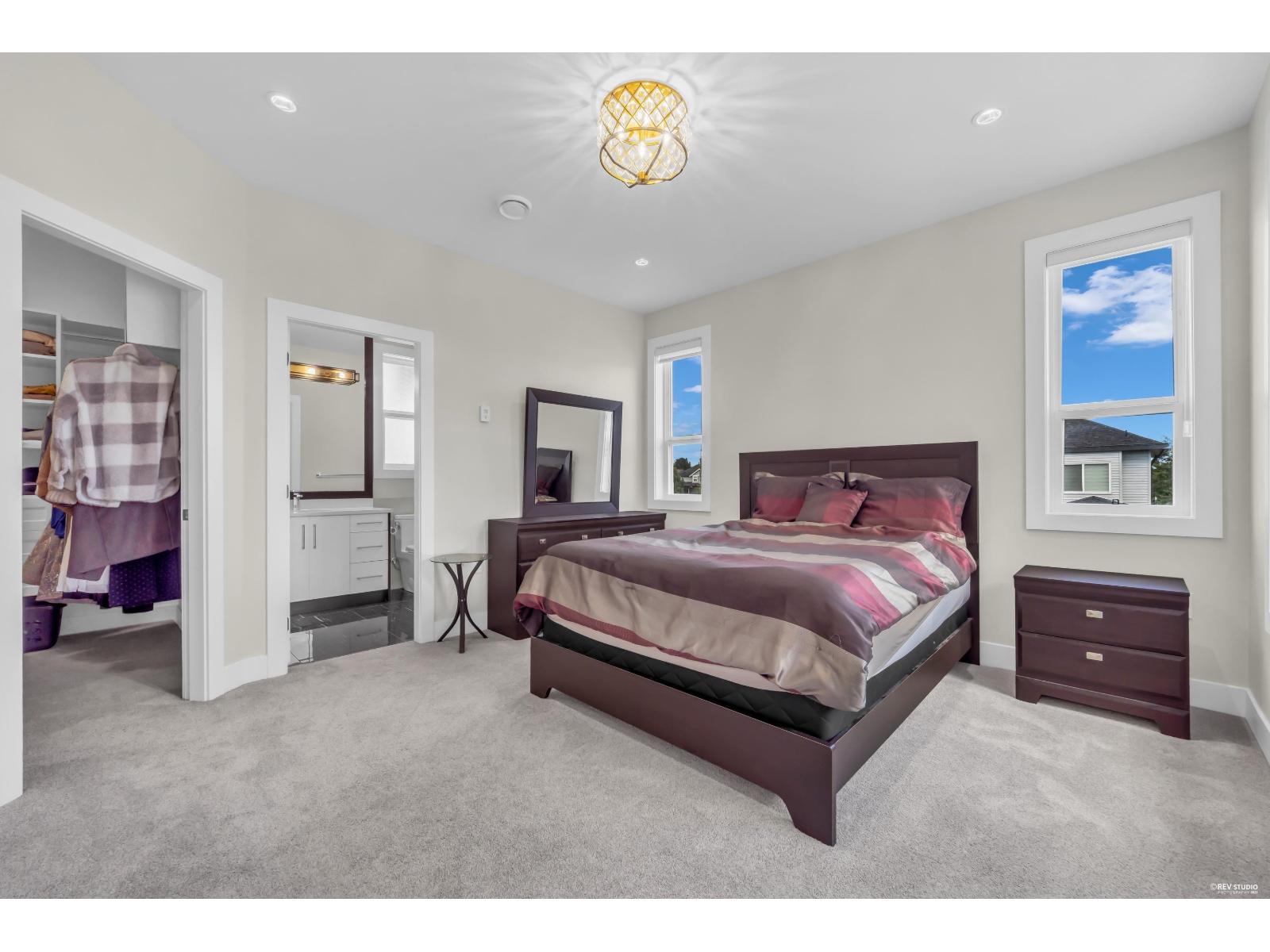 7068 194 Street Property Photo 19