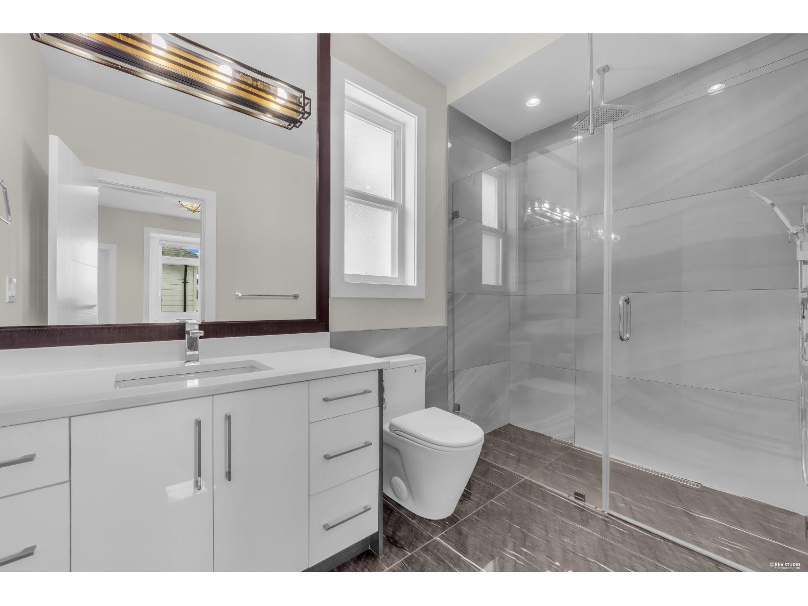 7068 194 Street Property Photo 20