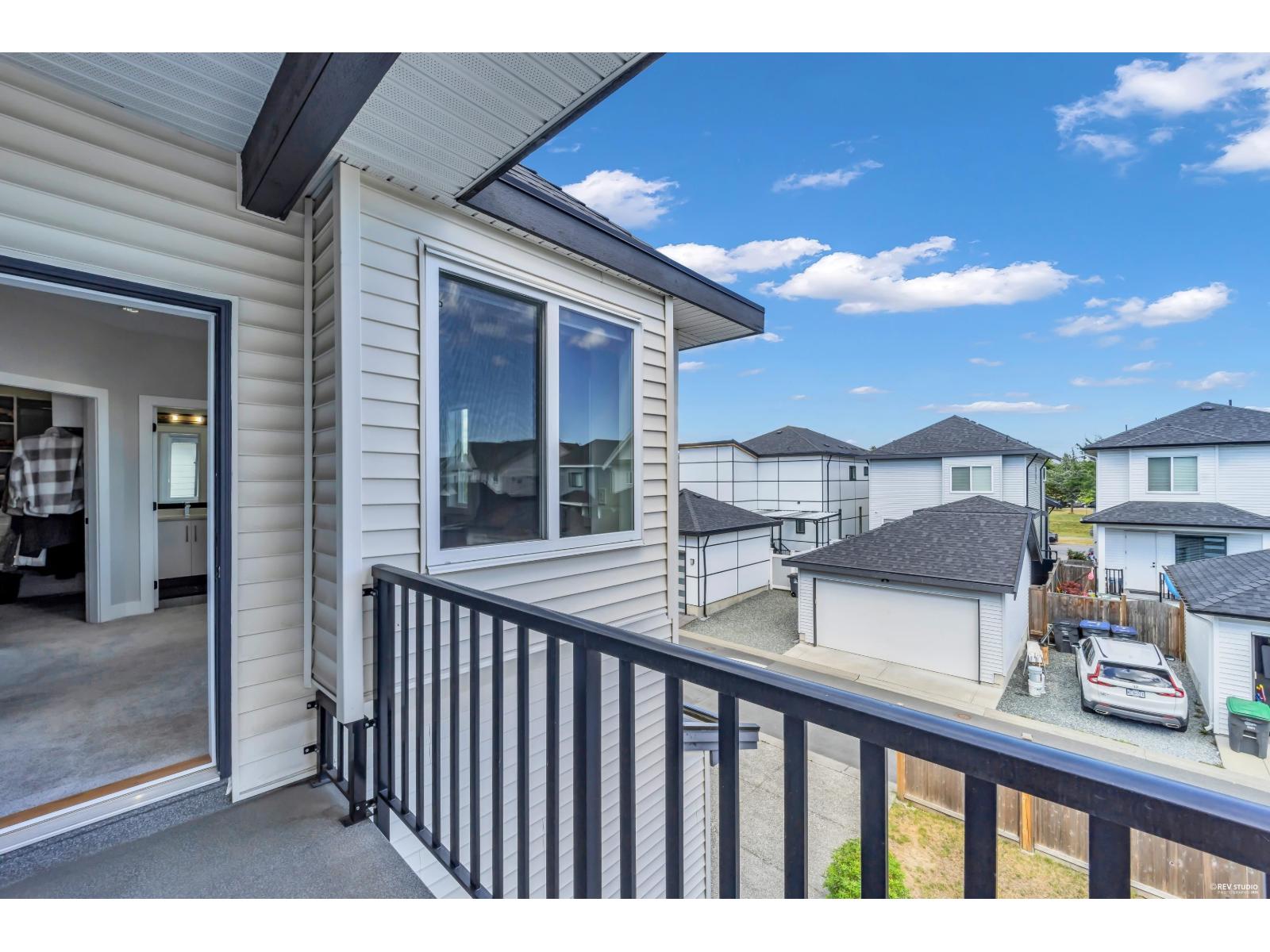 7068 194 Street Property Photo 22
