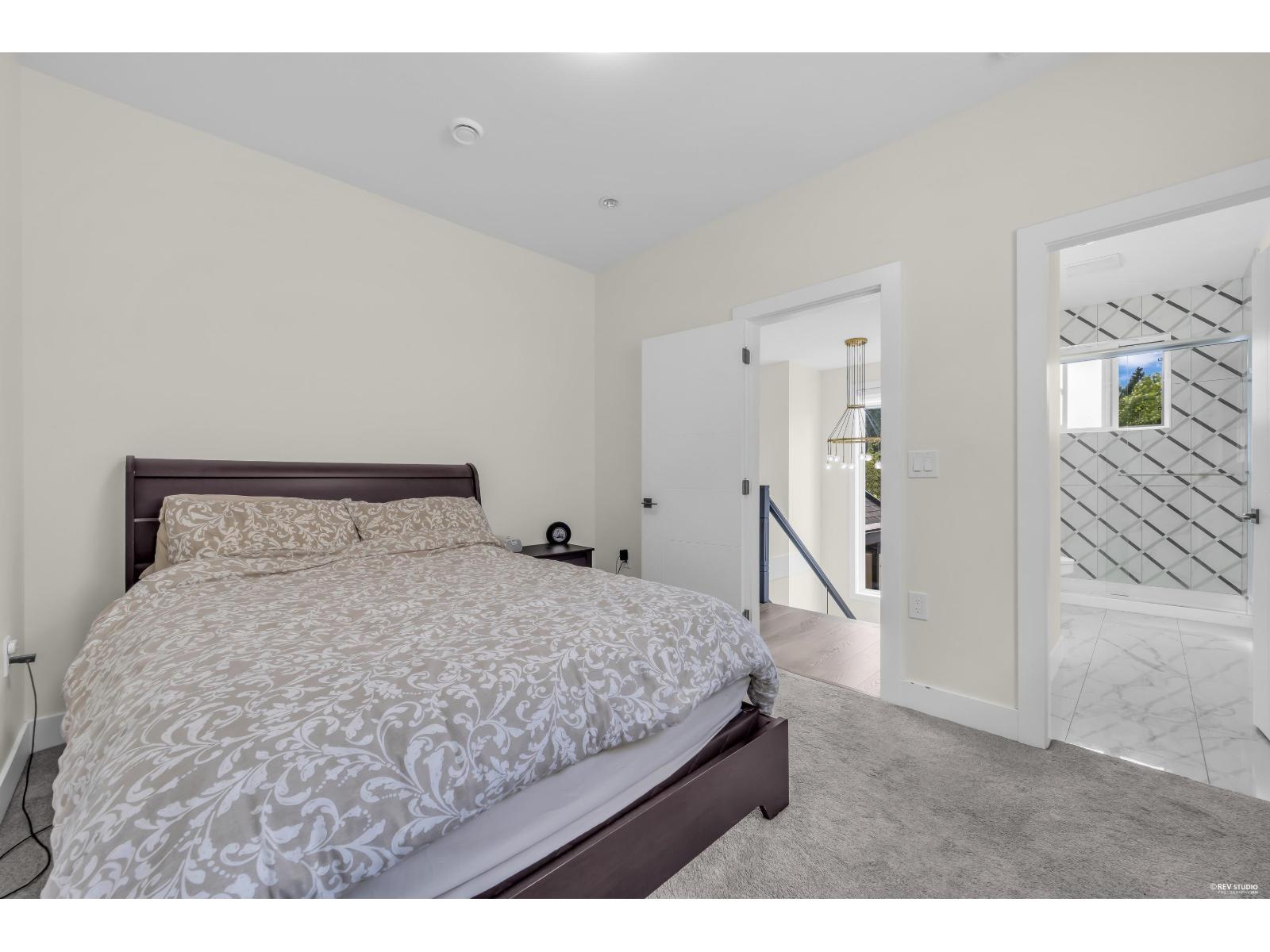 7068 194 Street Property Photo 23