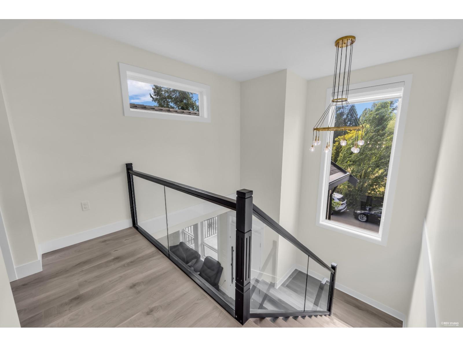 7068 194 Street Property Photo 25