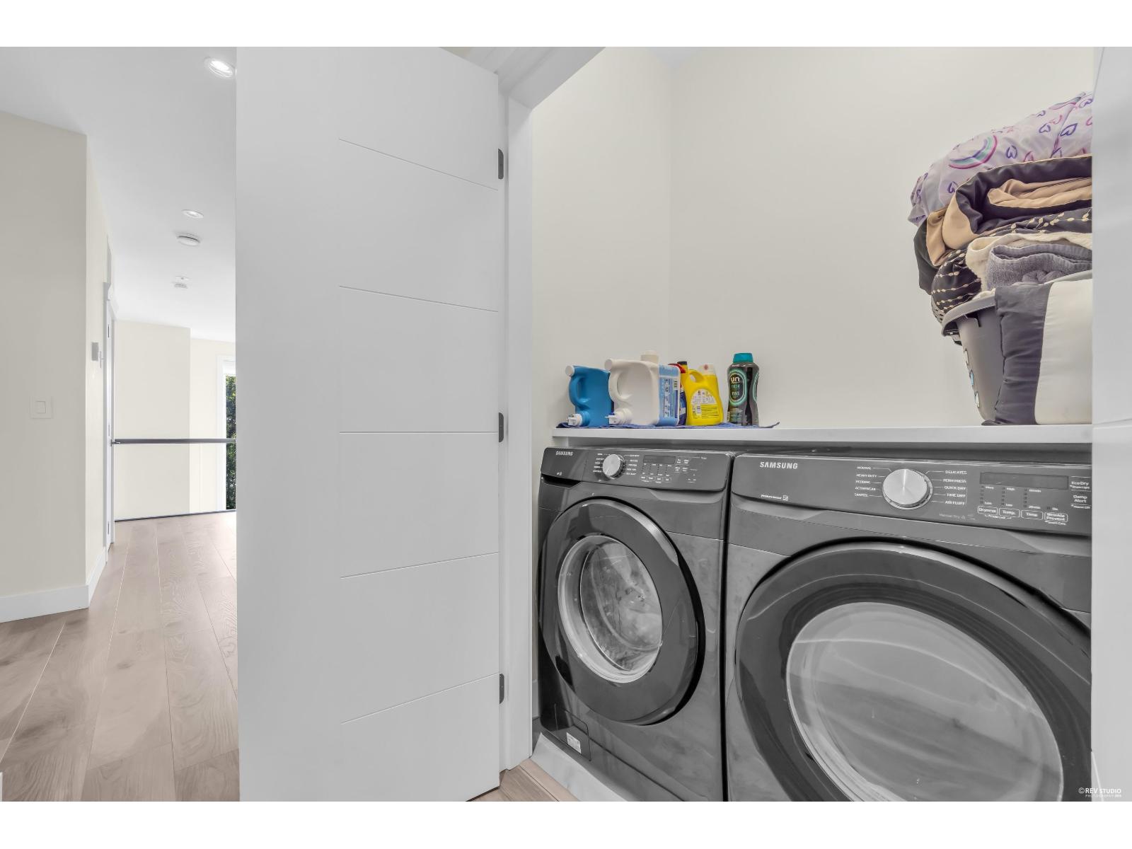 7068 194 Street Property Photo 26
