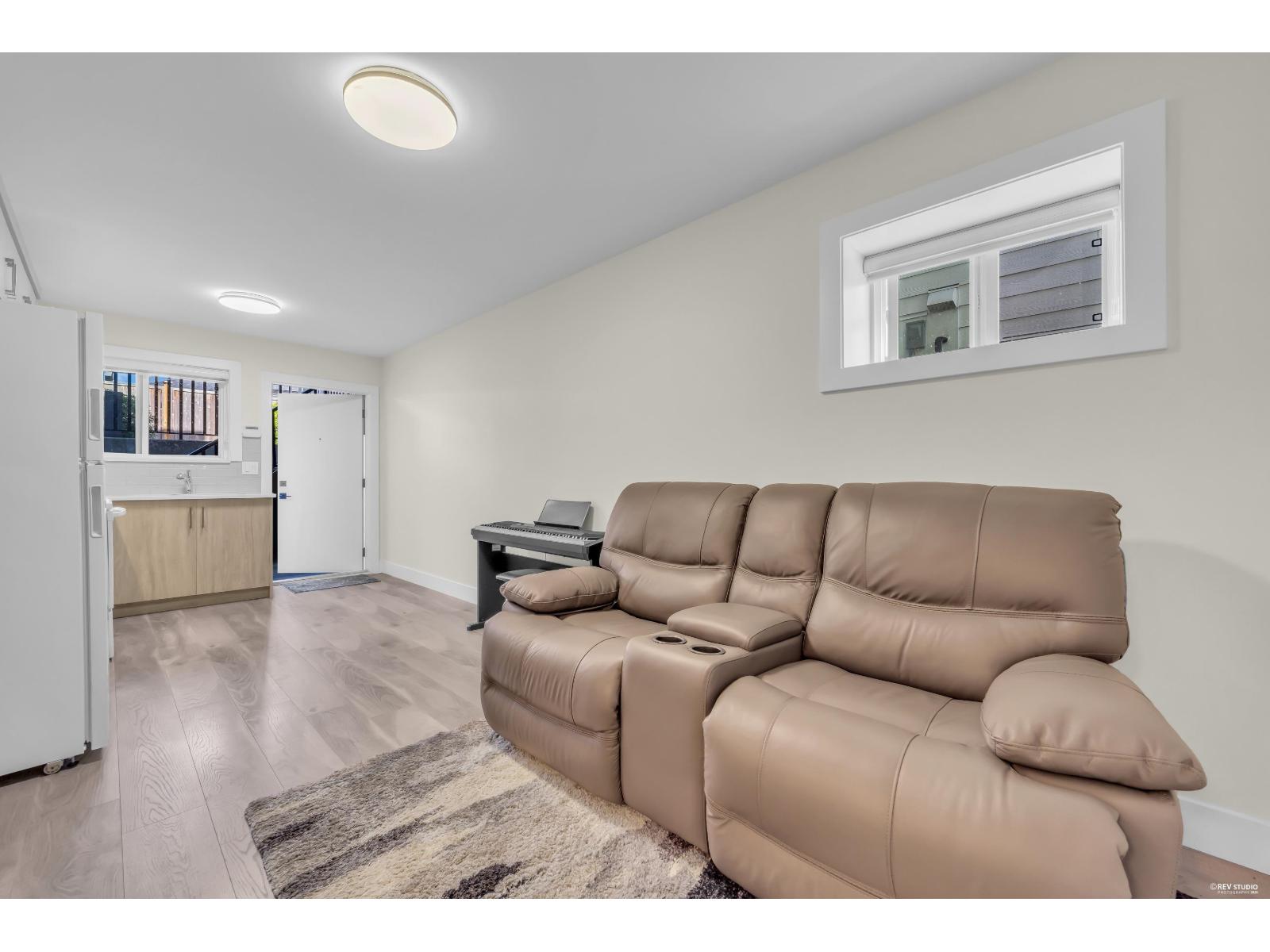 7068 194 Street Property Photo 28