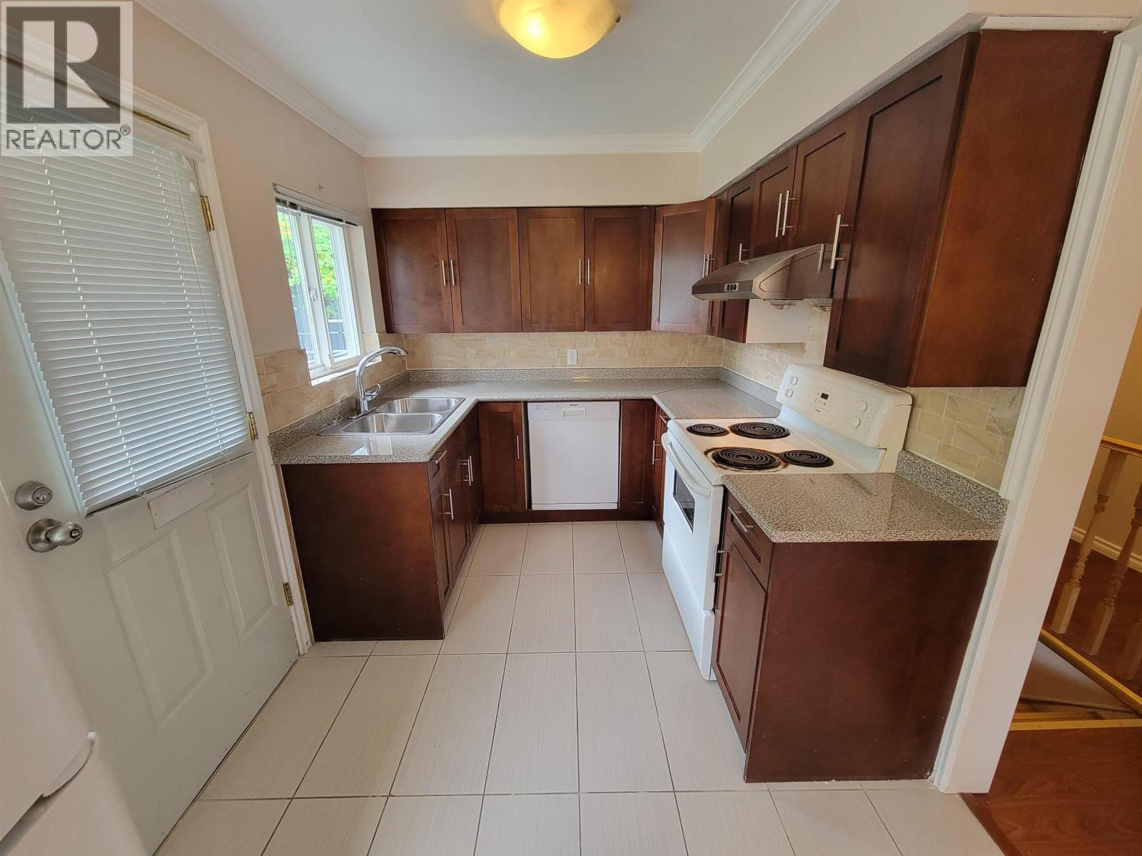 8374 11th Avenue Property Photo 4