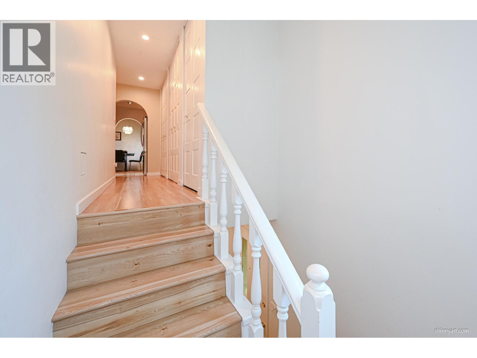 11656 Kingsbridge Drive Property Photo 3