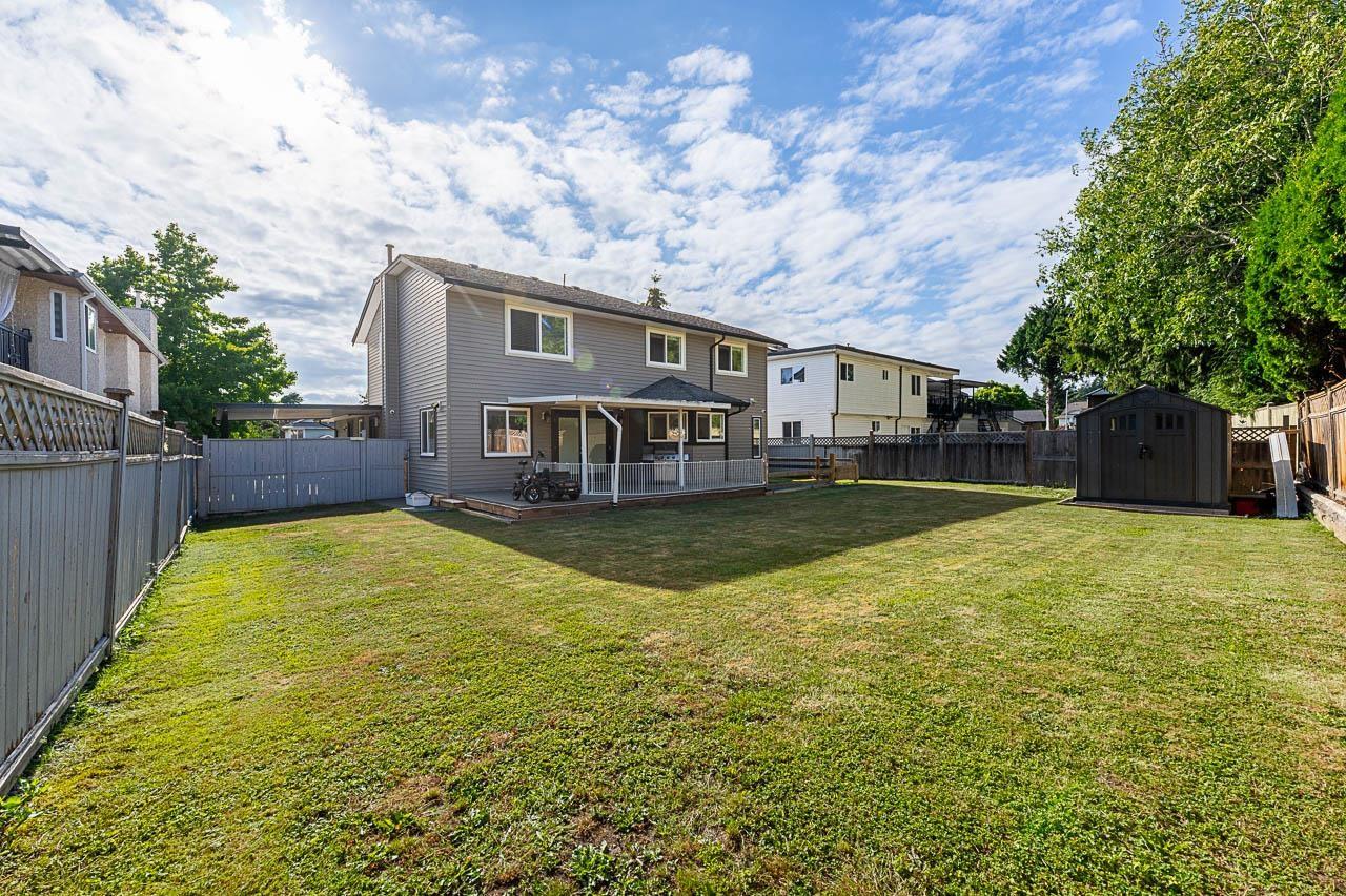 8902 142a Street Property Photo 39