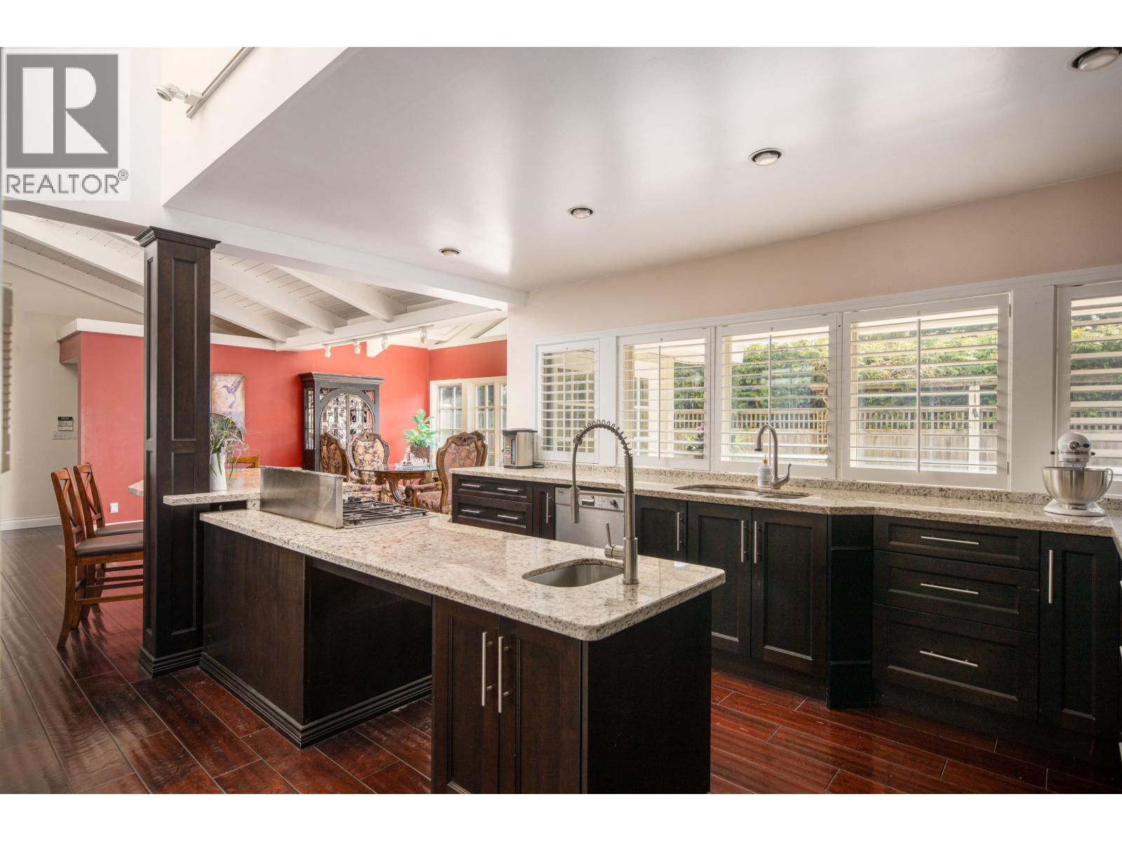 888 Pyrford Road Property Photo 12