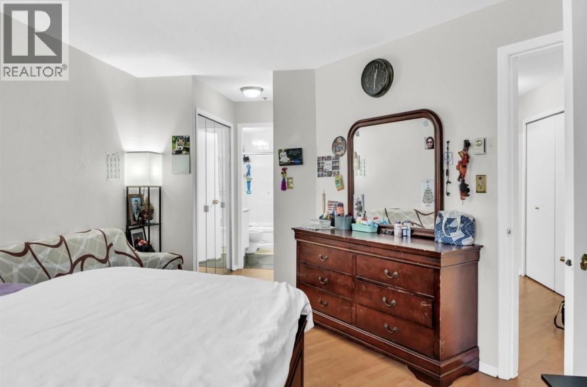 212 6939 Gilley Avenue Property Photo 4
