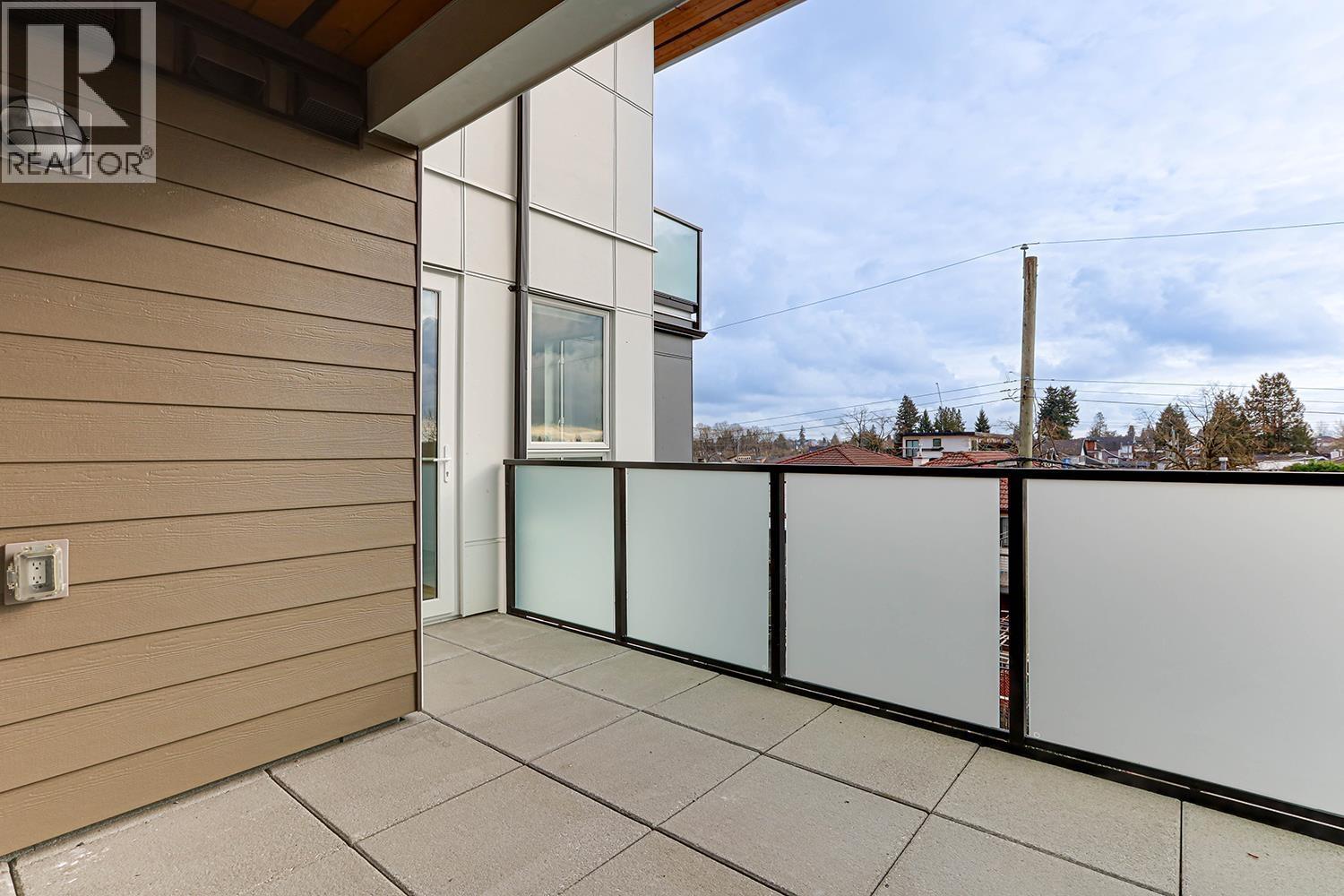 403 4933 Clarendon Street Property Photo 7