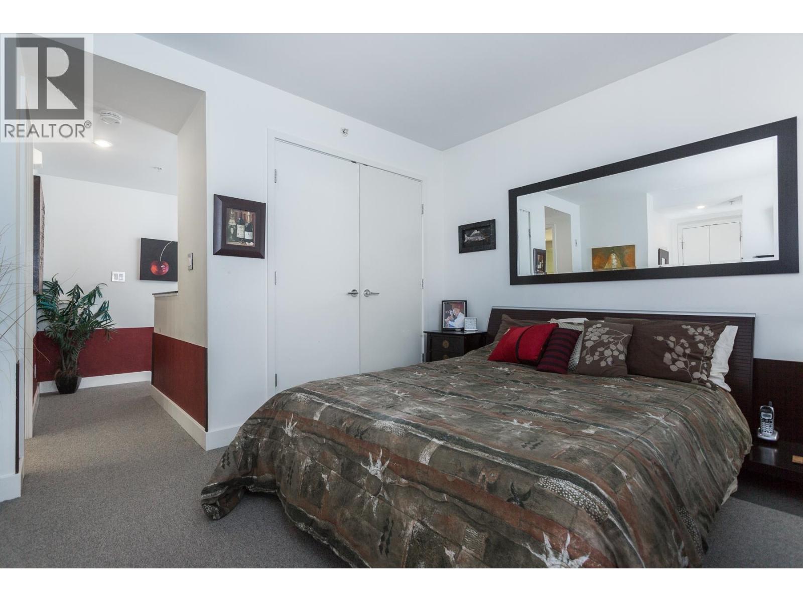 104 1168 Richards Street Property Photo 12