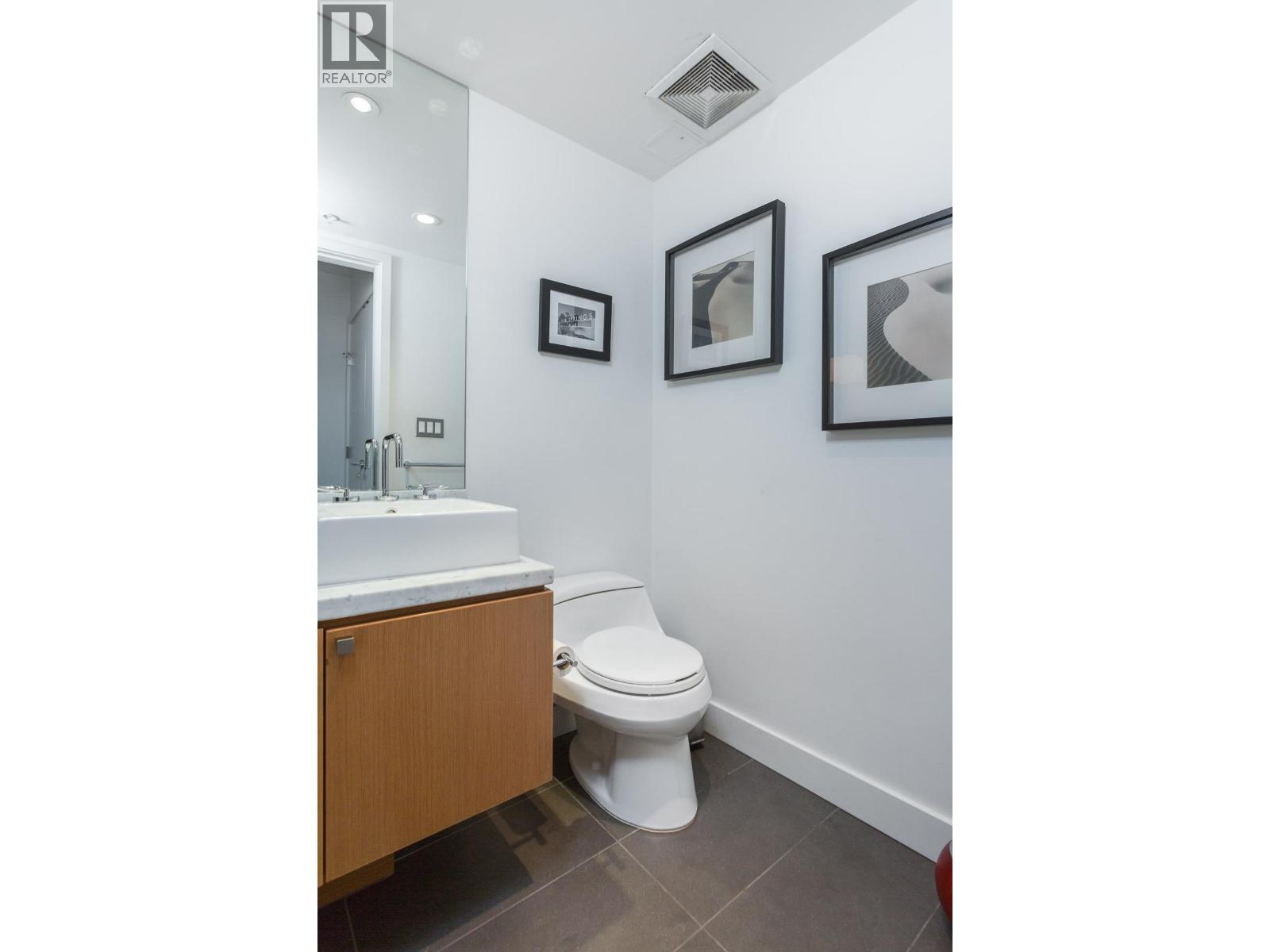 104 1168 Richards Street Property Photo 13