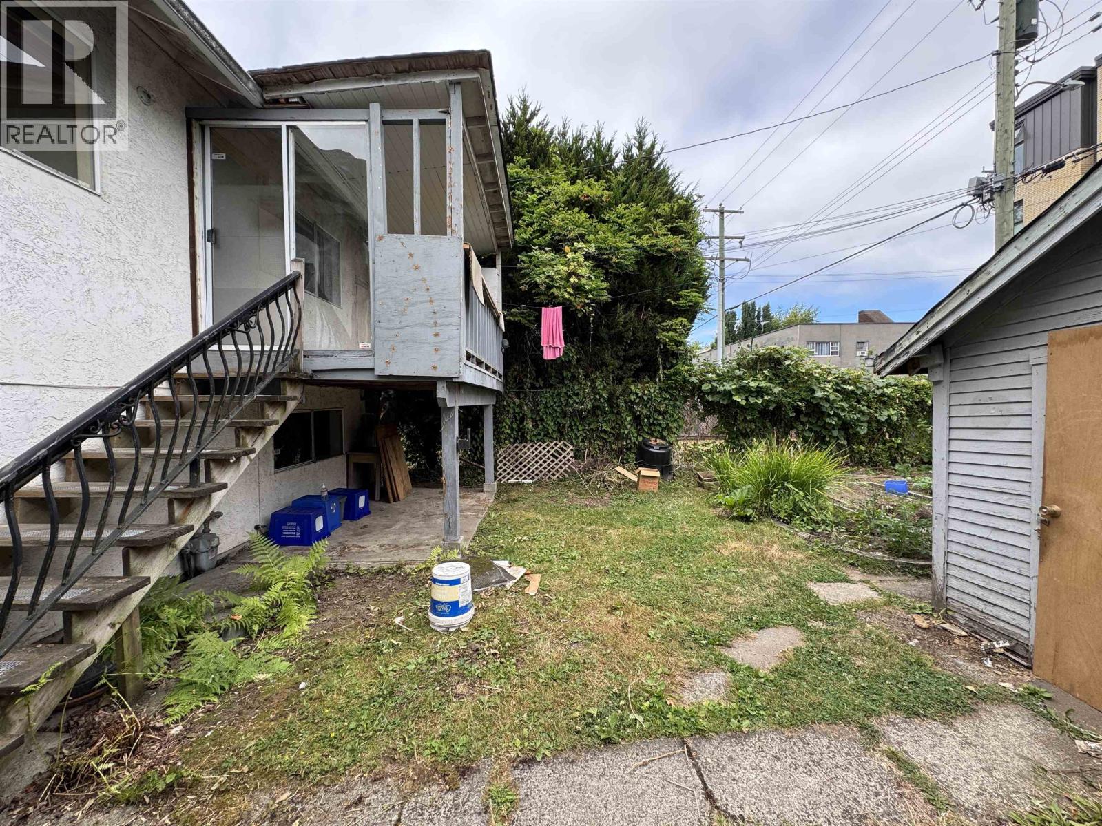 3481 W 10th Avenue Property Photo 5