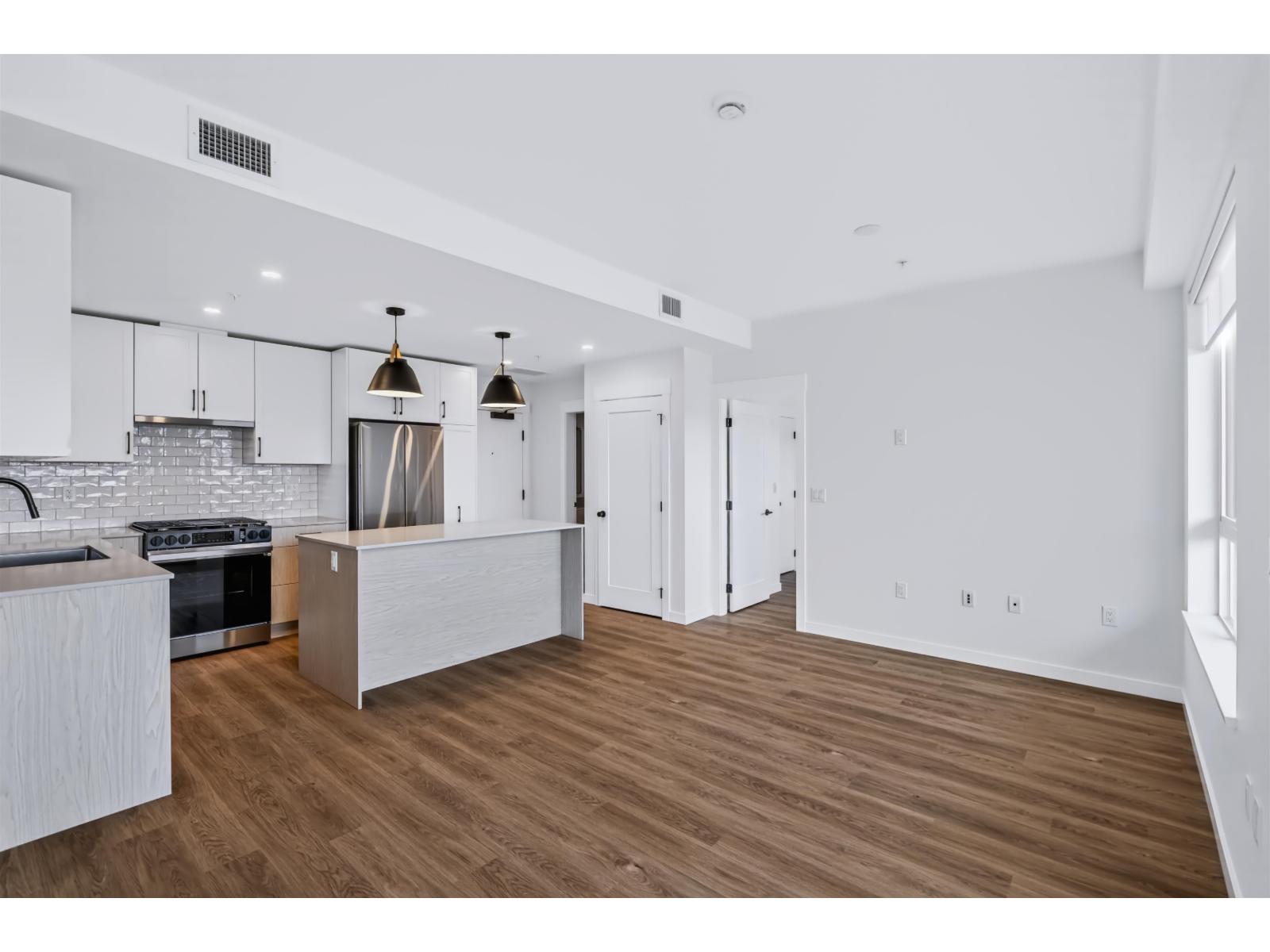607 27215 Aldergrove Town Centre Drive Property Photo 10