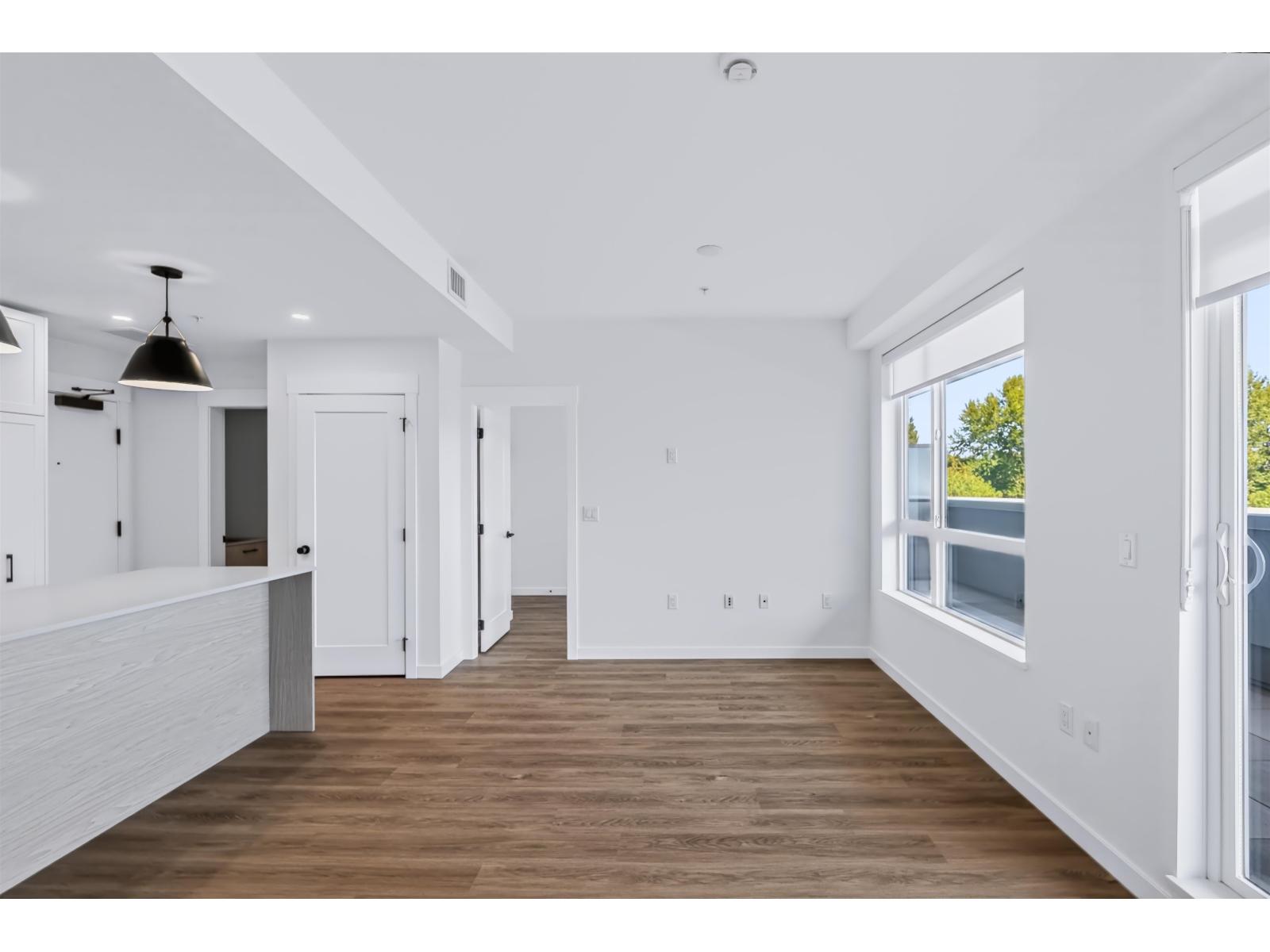 607 27215 Aldergrove Town Centre Drive Property Photo 13