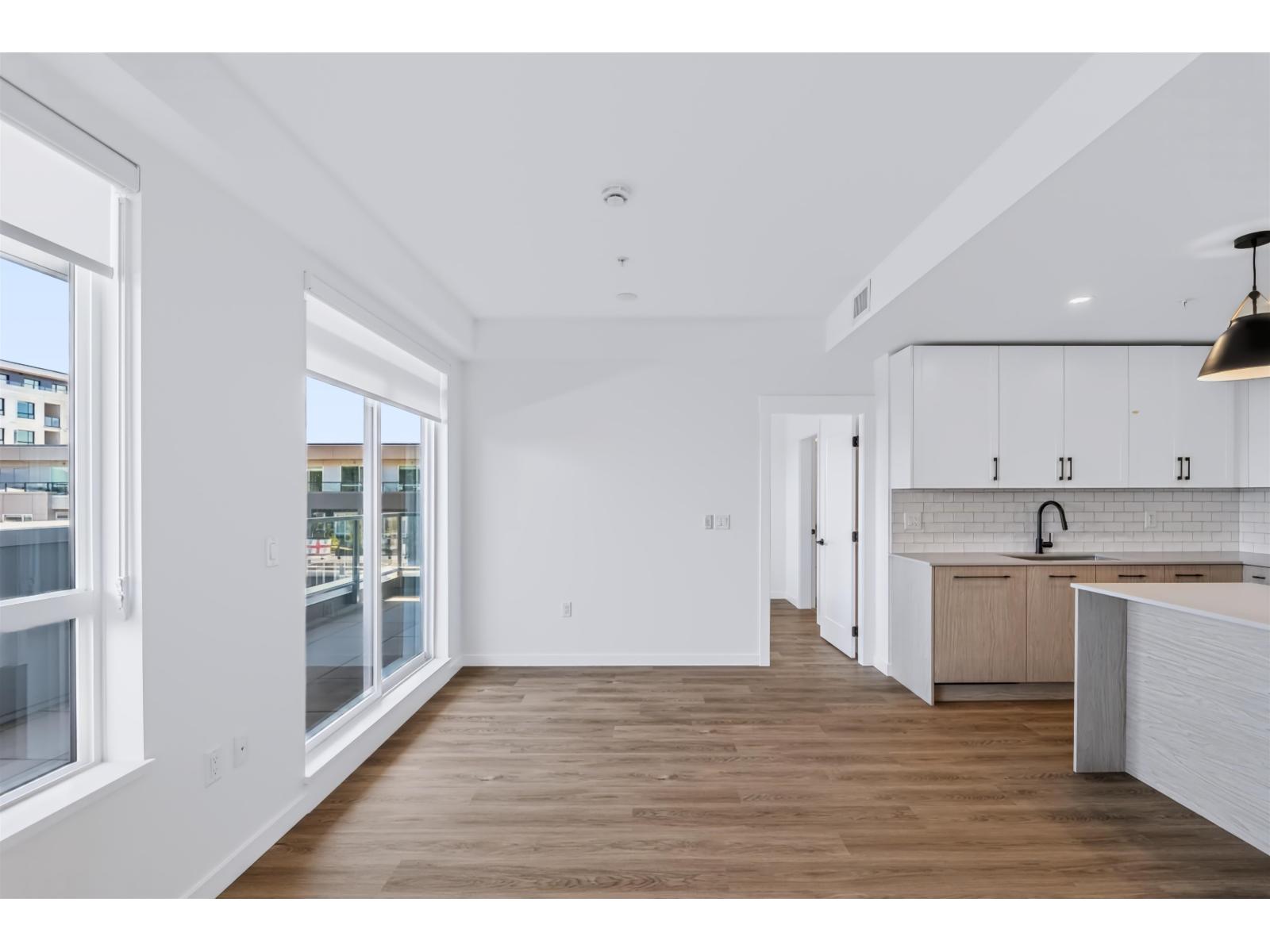 607 27215 Aldergrove Town Centre Drive Property Photo 14