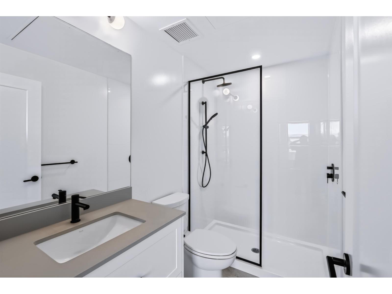 607 27215 Aldergrove Town Centre Drive Property Photo 22