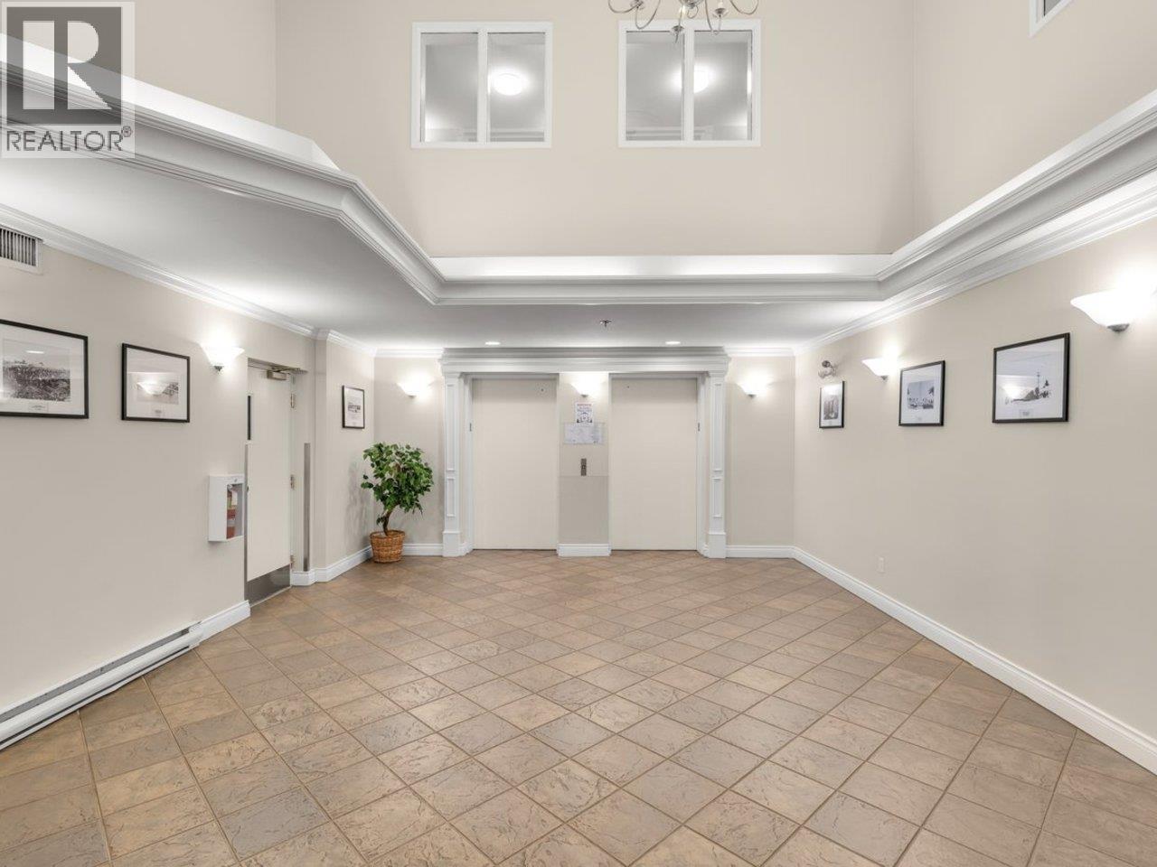 413 128 W 8th Street Property Photo 2