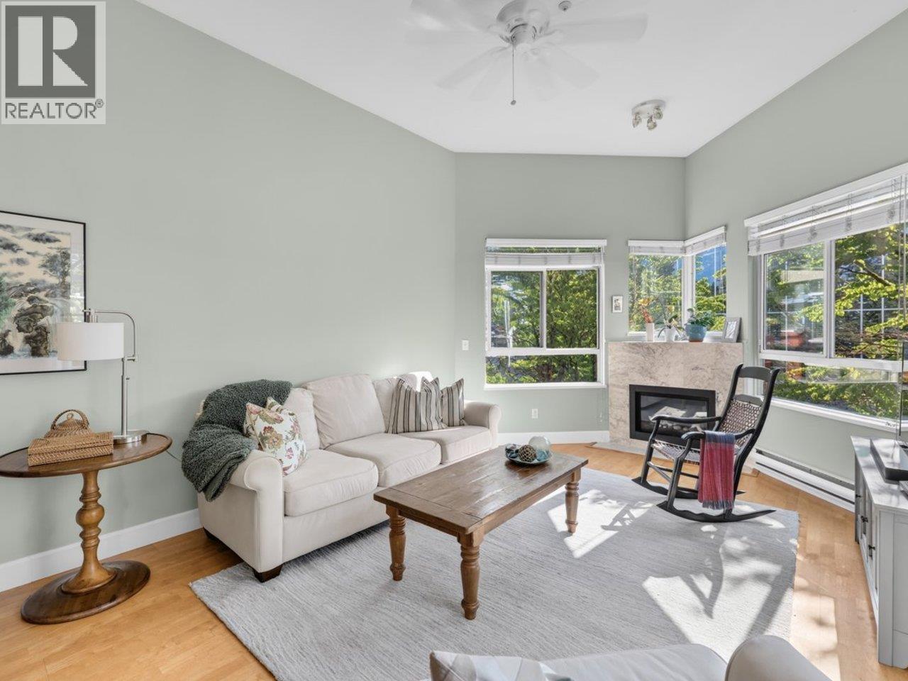 413 128 W 8th Street Property Photo 5
