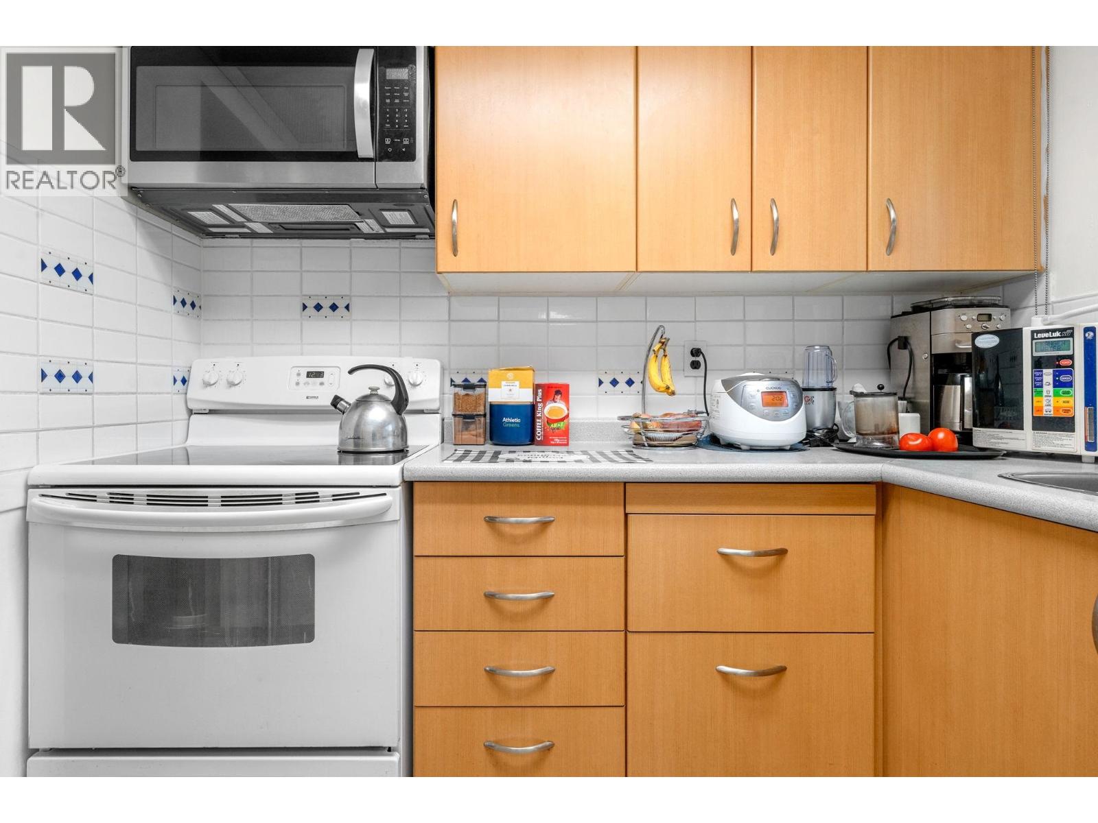 204 3136 Kingsway Property Photo 19