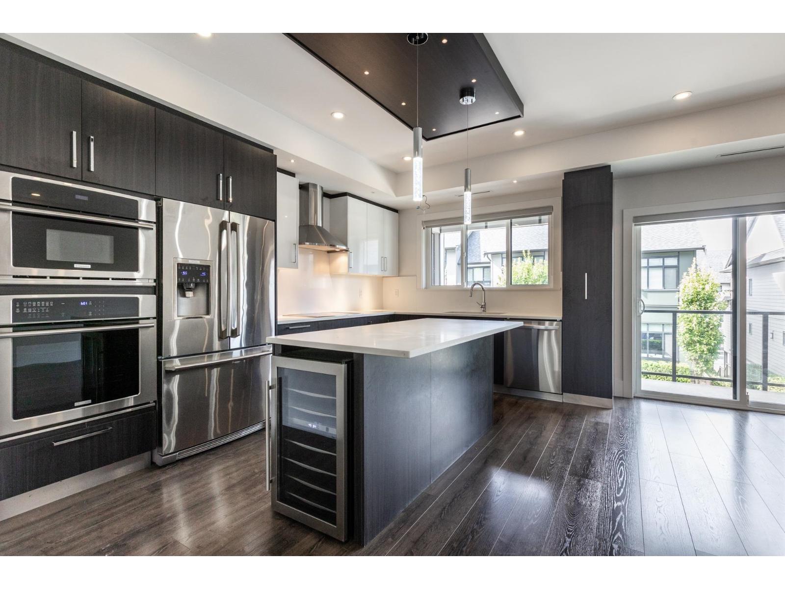 83 15177 60 Avenue Property Photo 13