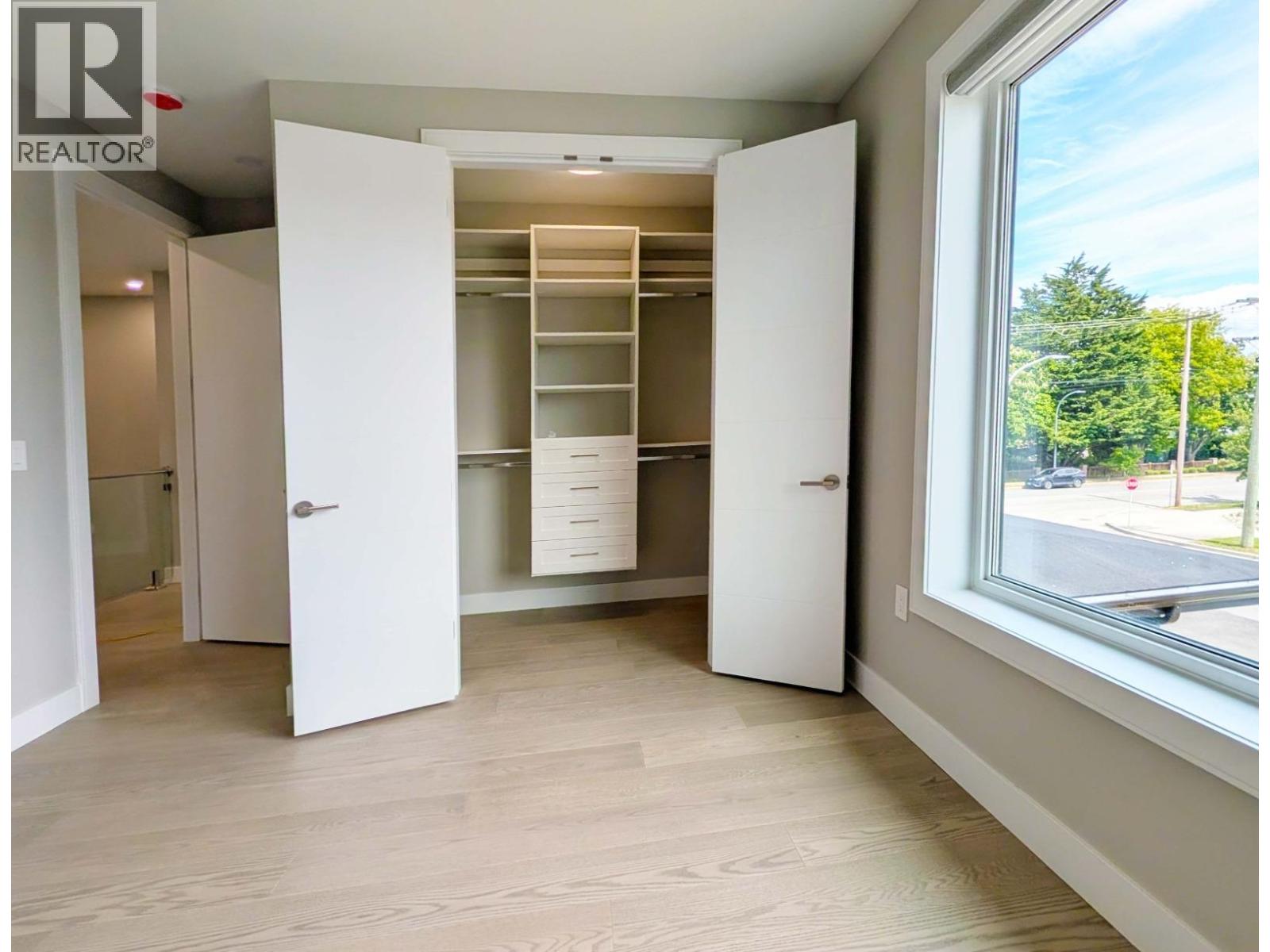 12131 Trites Road Property Photo 10