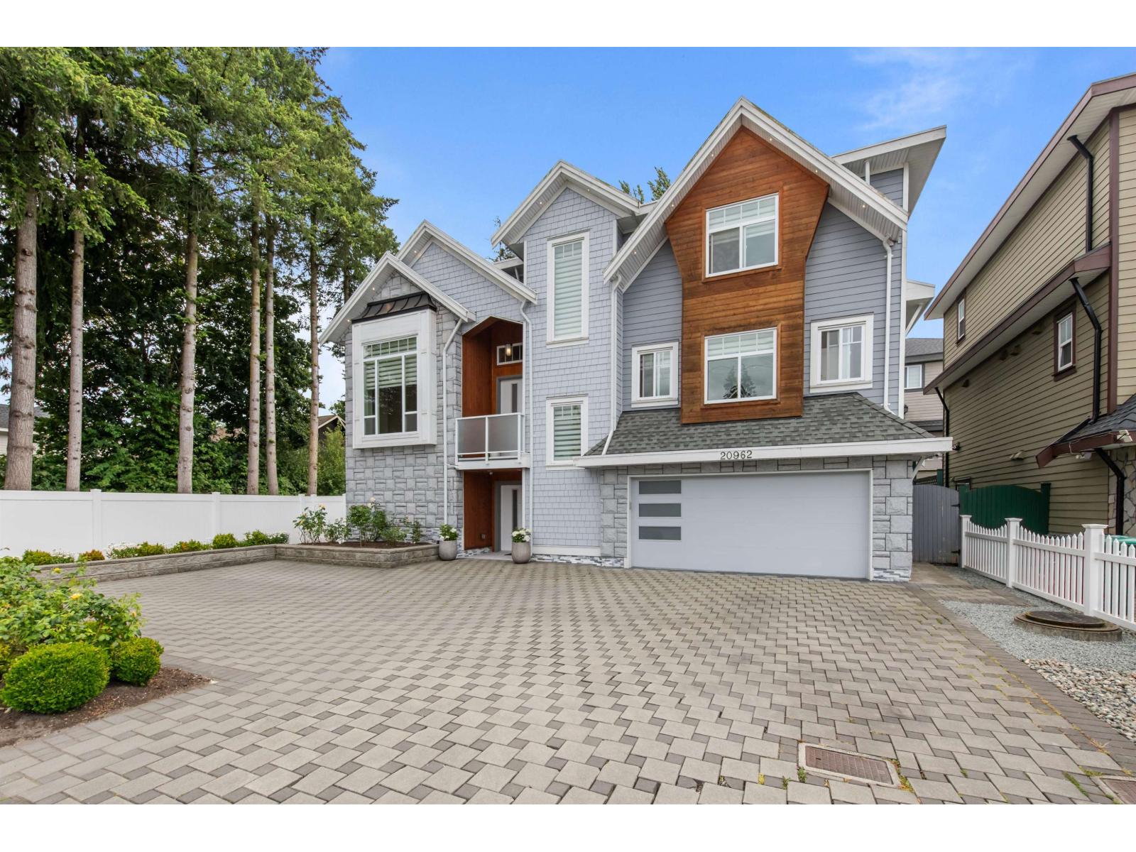 20962 48 Avenue Property Photo 1