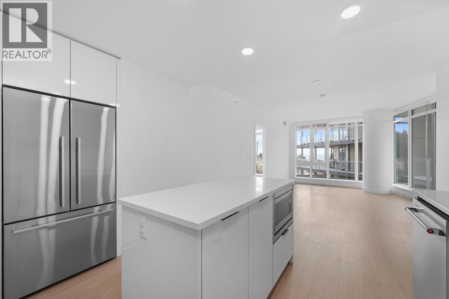 202 7769 Park Crescent Property Photo 6