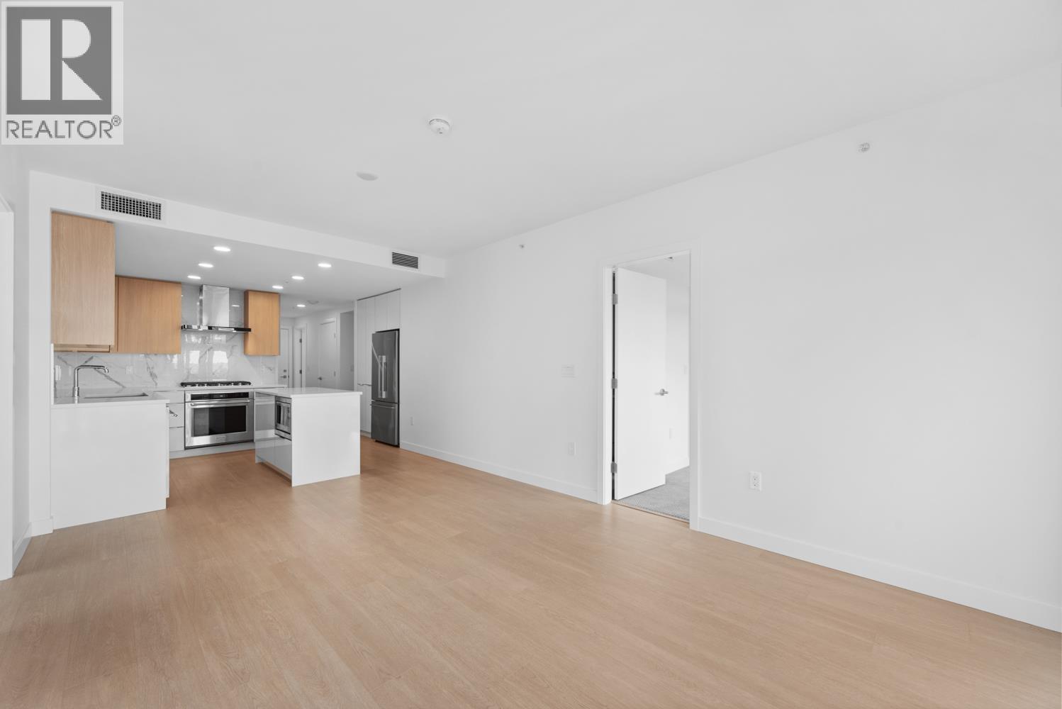 202 7769 Park Crescent Property Photo 12