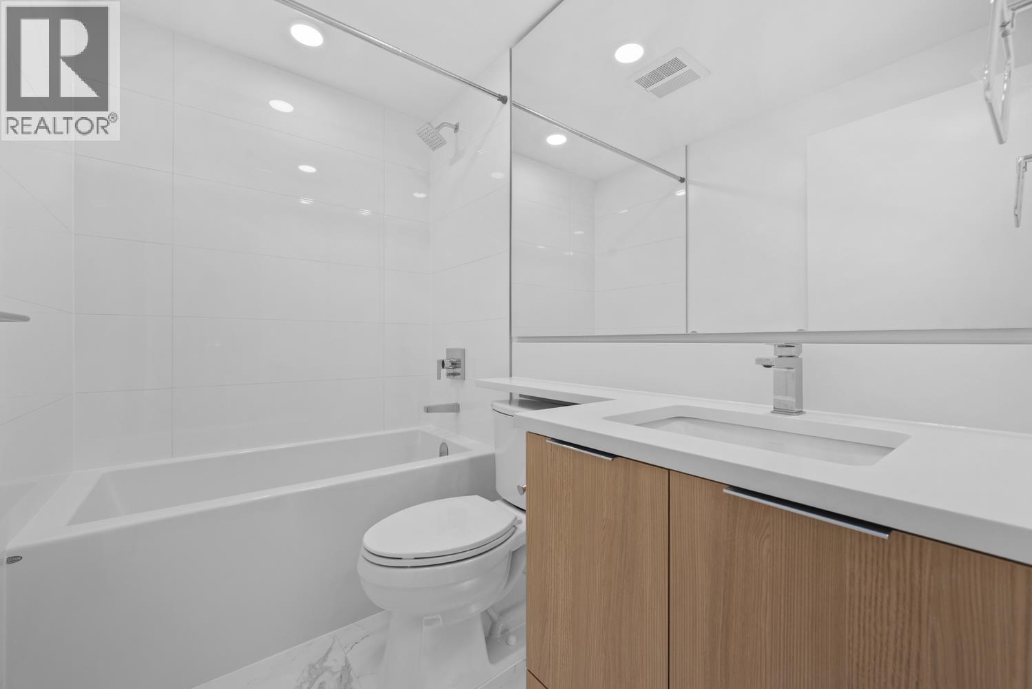 202 7769 Park Crescent Property Photo 29