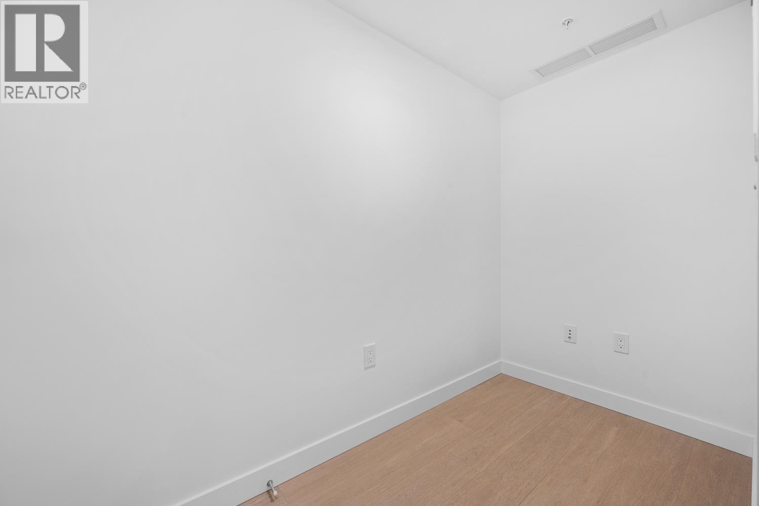 202 7769 Park Crescent Property Photo 31