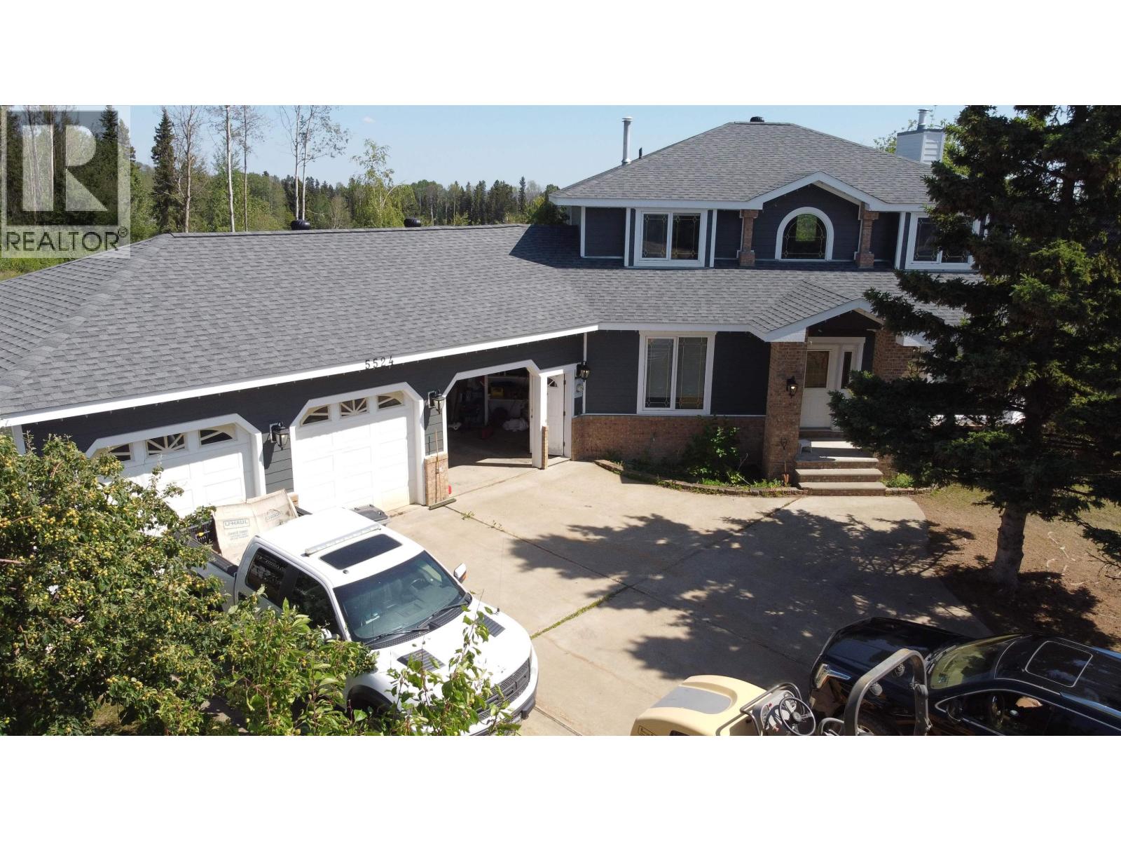 5524 Minnaker Crescent Property Photo 1