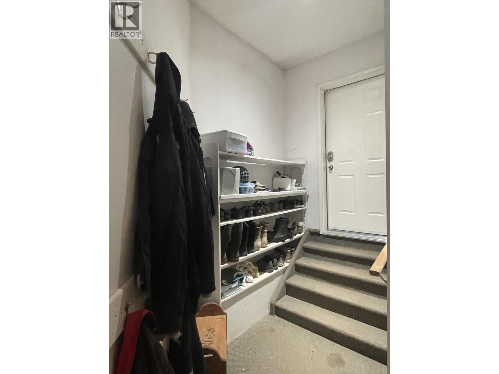 5524 Minnaker Crescent Property Photo 9