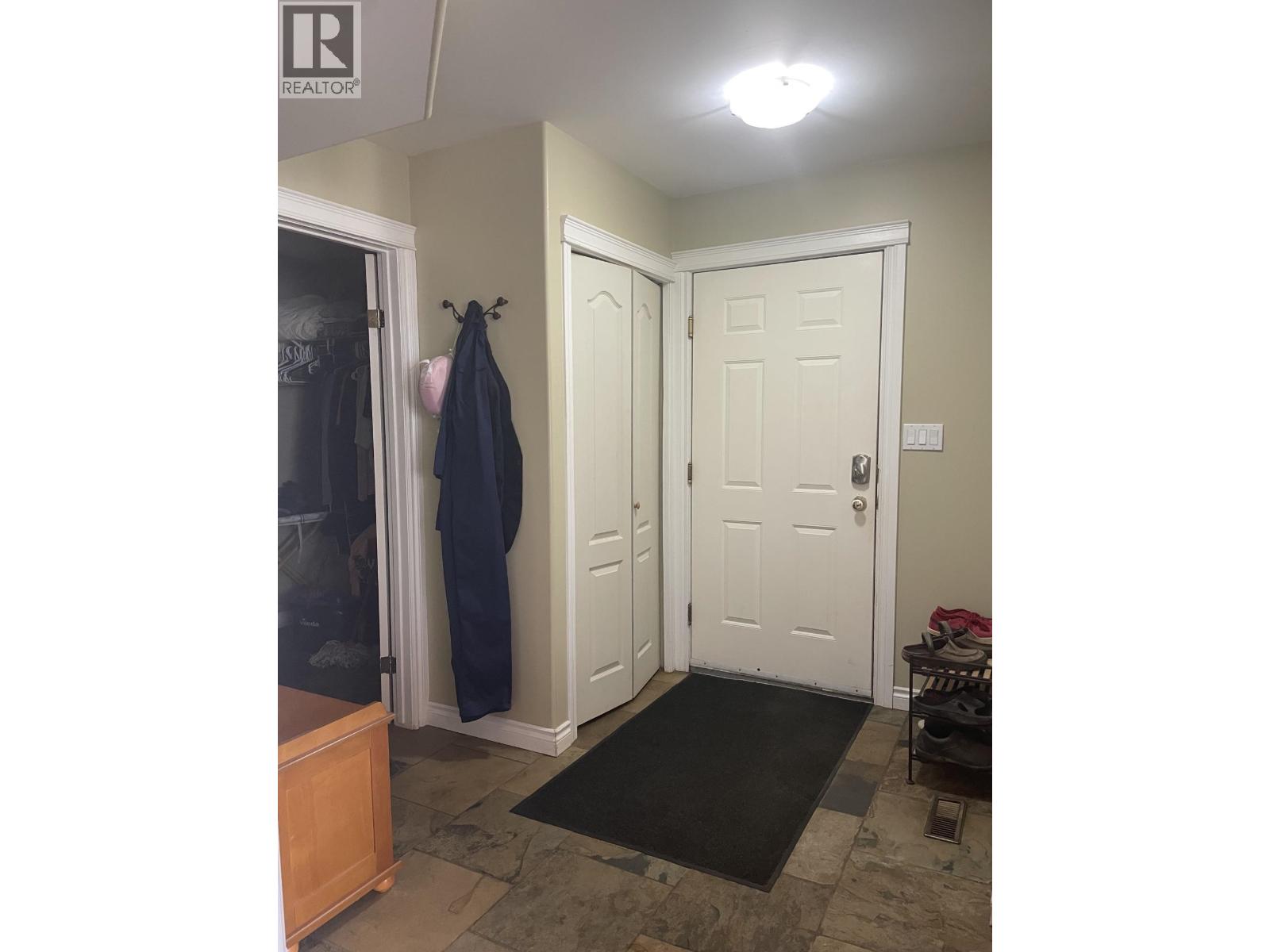 5524 Minnaker Crescent Property Photo 14